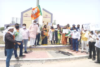 BJP protest in Bhiwadi, Jaipur Greater Mayor and Councilor suspension case