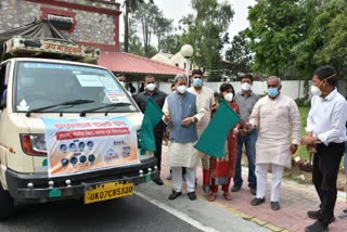 chief-minister-tirath-singh-rawat-flagged-off-relief-material-to-hill-mail-foundations-honor-relief-service