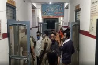 थाना प्रभारी सहित पांच पुलिसकर्मी जख्मी