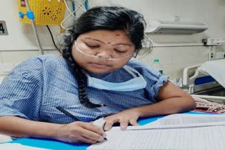 nidhi dongrenidhi-dongre-giving-b-ed-exam-from-hospital