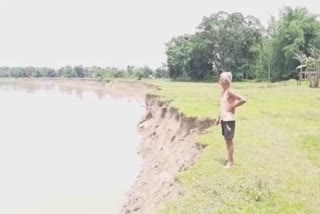 river-erosion-creating-havoc-in-charaihabi-of-dibrugarh-