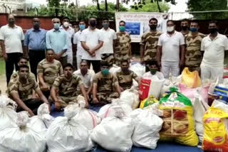 cisf personnel helping people in dhanbad