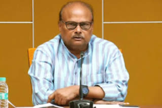tdp leader yanamala comments on cm jagan delhi tour