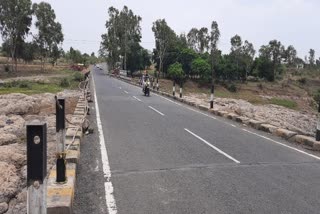 NHAI installed bamboo sticks