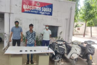 Narcotics arrested member thak thak gang