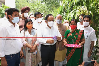 union minister dr harsh vardhan renovates hardayal nagar library of north delhi municipal corporation