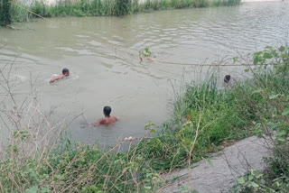 three people died after drowned bawana canal delhi