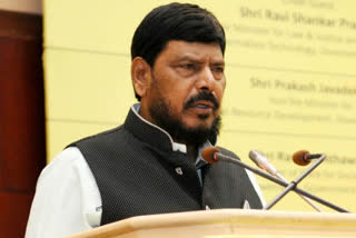 New govt can be formed in Maha by sharing CM's post with Shiv Sena: Athawale