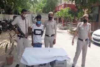 Uttam Nagar police arrested fugitive criminal in delhi