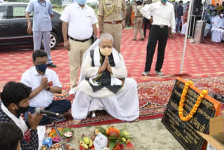 राज्यपाल कलराज मिश्र पहुंचे वाराणसी, Governor Kalraj Mishra reached Varanasi