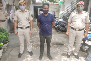 one accused arrested in south delhi