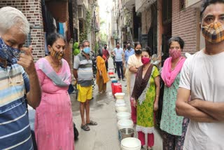 people-upset-due-to-water-shortage-in-ambedkar-nagar-vidhan-sabha