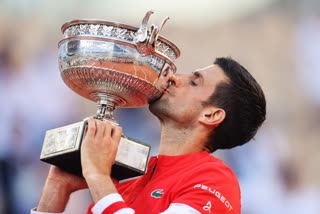 French Open title 2021- Novak Djokovic the first man in the career Grand Slam twice  French Open title 2021  Novak Djokovic  Stefanos Tsitsipas  பிரெஞ்ச் ஓபன் 2021  பிரெஞ்ச் ஓபன்  நோவக் ஜோகோவிச்  ராட் லாவர்  ஸ்டீபனோஸ் சிட்சிபாஸ்  ஜோகோவிச்