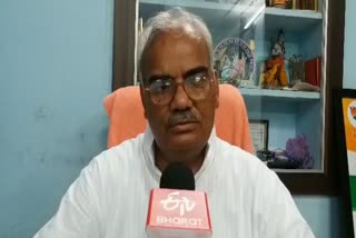 madan dilawar targeted on digvijaya singh and congress