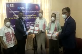 sbi-donated-ppe-kit-amount-of-10-lakhs-to-amch