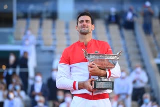 Djokovic tops Tsitsipas in 5 at French Open for 19th major