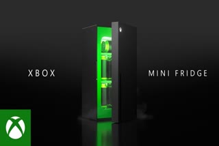 माइक्रोसॉफ्ट, xbox series x shaped mini fridge