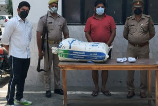 ganja taskar arrest in noida