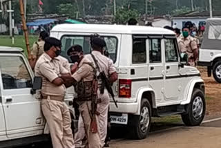 heavy police forces deployed in Mitra Mandal ground Ranchi
