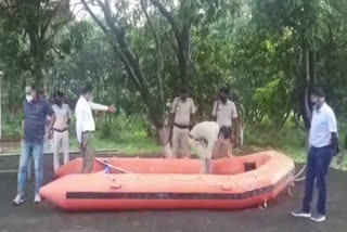 state government provided airboat to deal with floods in sahibganj