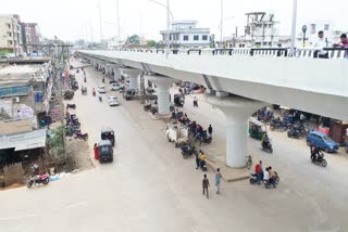 Three lane flyover gift