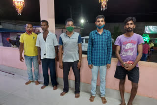 8 gambler arrested, khordha police, ଆଠ ଜୁଆଡି ଗିରଫ,  8 ଜୁଆଡ଼ି ଗିରଫ, ଖୋର୍ଦ୍ଧା ପୋଲିସ