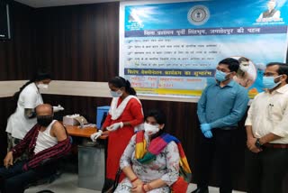 vaccination-campaign-for-students-going-abroad-in-jamshedpur