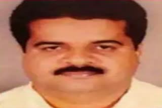 tharayil finance investment fraud case defendant surrenders to police  tharayil finance investment fraud case  tharayil finance  investment fraud case  തറയിൽ ഫിനാൻസ്  നിക്ഷേപ തട്ടിപ്പ്  നിക്ഷേപ തട്ടിപ്പ് കേസ്  പ്രതി പൊലീസിൽ കീഴടങ്ങി  തട്ടിപ്പ്  പത്തനംതിട്ട ഡിവൈഎസ്‌പി ഓഫിസ്  ലുക്ക്‌ ഔട്ട്‌ നോട്ടീസ്