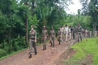 villagers attacked the police who went to catch the human smuggler in sahibganj
