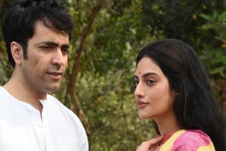 nusrat jahan and abir chatterjee picture used for trolling in social media