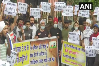 Punjab Lockdown  Student protest in Amritsar  Captain Amarinder Singh] announced  Guru Nanak Stadium reopen  ഗുരു നാനാക്ക് സ്റ്റേഡിയം  പഞ്ചാബ്  പഞ്ചാബ് പൊലീസ്  അമൃത്‌സർ  ക്യാപ്റ്റൻ അമരീന്ദർ സിങ്  Captain Amarinder Singh  കൊവിഡ്