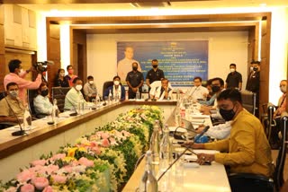 cm-review-on-pwd-road-projects