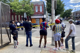 Police: 1 killed, 5 wounded in Baltimore shooting