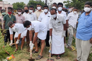 Thiruchengode  namakkal Thiruchengode amman lake  namakkal news  namakkal latest news  Thiruchengode Amman lake mass cleaning  நாமக்கல் செய்திகள்  நாமக்கல் திருச்செங்கோடு அம்மன் குளம்  திருச்செங்கோடு அம்மன் குளத்தை சீரமைக்கும் பணி  நாமக்கல் செய்திகள்