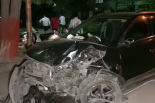 speeding car collided with motorcycle in delhi