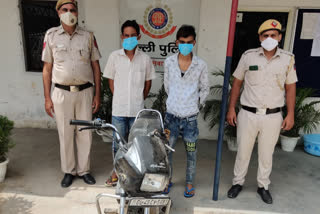 Delhi police arrested 2 auto lifter in nihal vihar