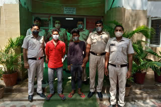 delhi-police-arrested-2-accused-with-5-stolen-vehicles-in-govindpuri