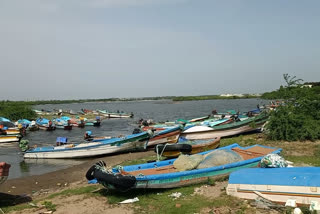 மீனவர்கள் மறியல்