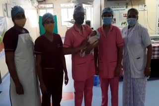 dantewada-district-hospital-nurses-gave-new-life-to-a-newborn-with-oxygen-therapy