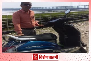 77-year-old grandfather from Pune traveled around the country on a two-wheeler