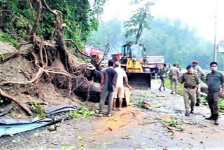 landslide in Kalimpong and Darjeeling due to heavy rain
