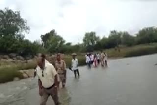 lingasugur-officials-visit-to-study-about-flood
