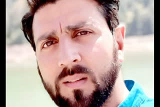 oliceman shot dead in Srinagar  Srinagar  Saidapora Eidgah  Jammu and Kashmir  ശ്രീനഗർ  ജമ്മു കശ്‌മീരിലെ സൈദാപോറ പ്രദേശം  ജാവേദ് അഹമ്മദ്