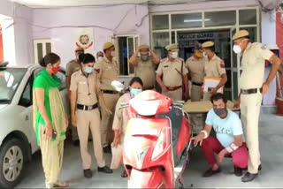 mother-and-son-arrested-in-false-conspiracy-to-loot-in-sarai-rohilla