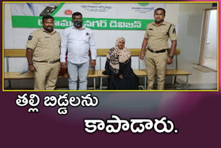 hyderabad-sr-nagar-police-rescued-a-pregnant-woman