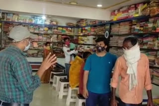 appeal to buy goods from vaccinated shopkeepers in seraikela