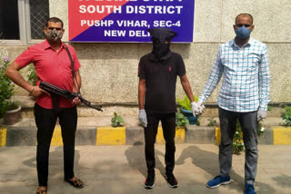 south delhi Special staff team arrested gangster