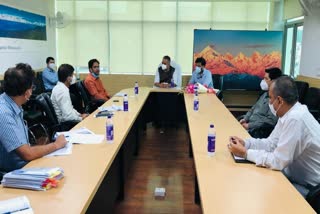 cabinet-minister-ganesh-joshi-held-a-meeting-with-the-officials-of-sidcul