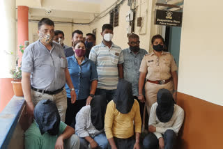 Mumbai police arrest five accused