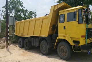 dumper seized in jaipur, ओवरलोडेड डंपर